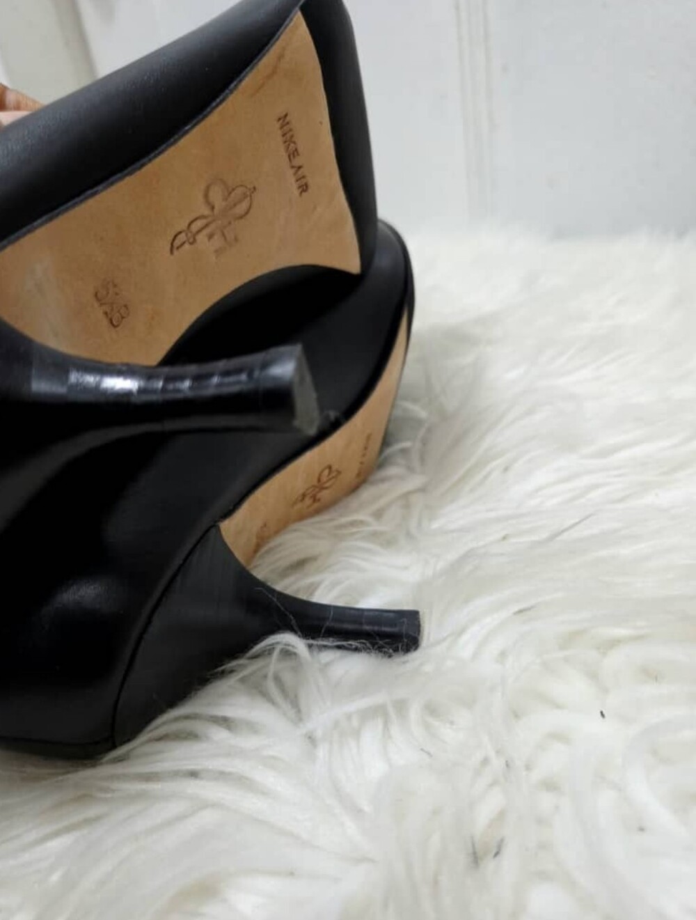Cole Haan x Nike Air Black Leather Pointed-Toe Kitten Heels Dress Shoe Sz 5.5 - Picture 7 of 7